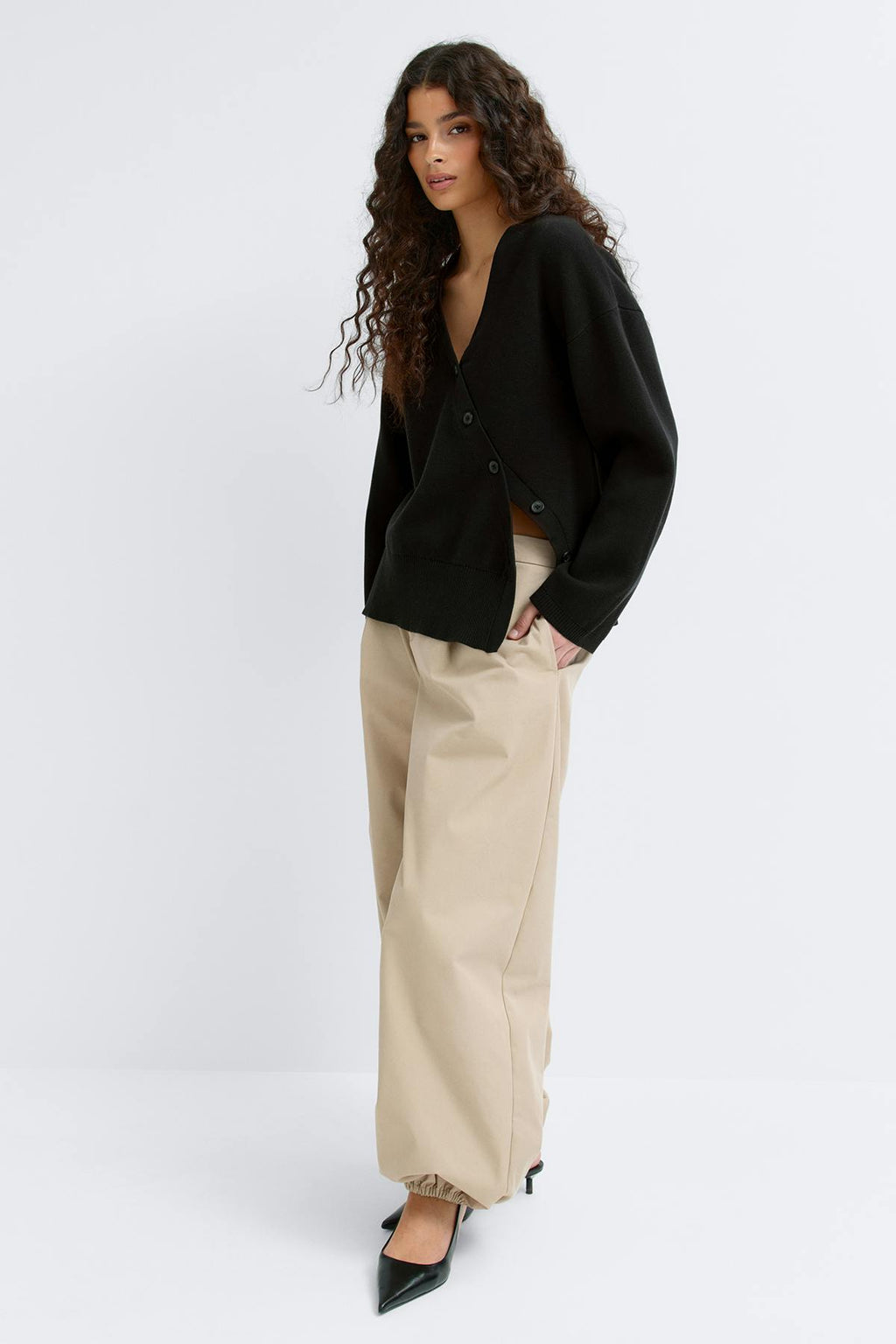 Asymmetric knitted cardigan