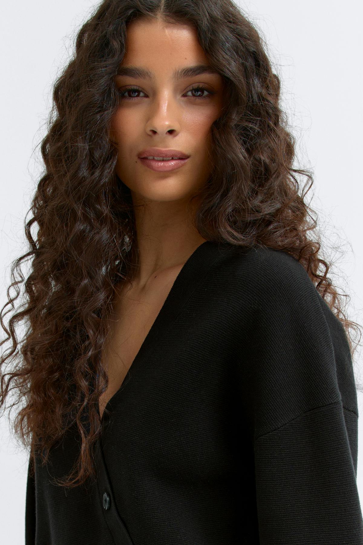 Asymmetric knitted cardigan
