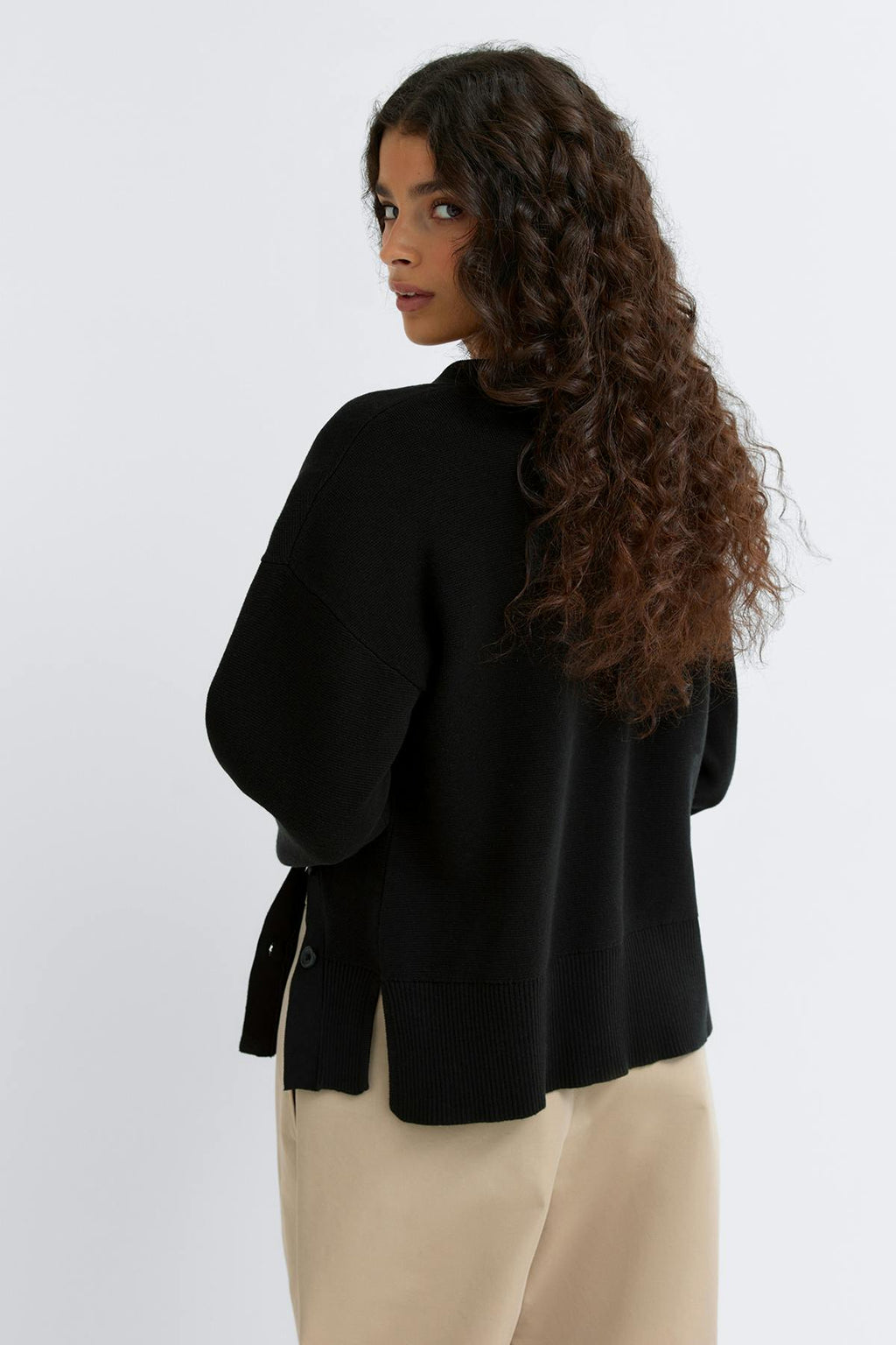 Asymmetric knitted cardigan