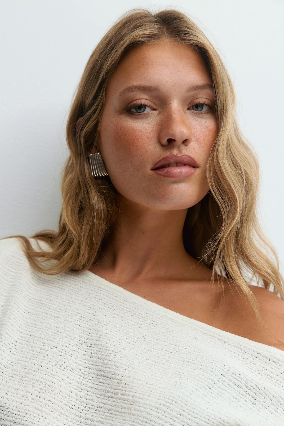 Wide sleeve top