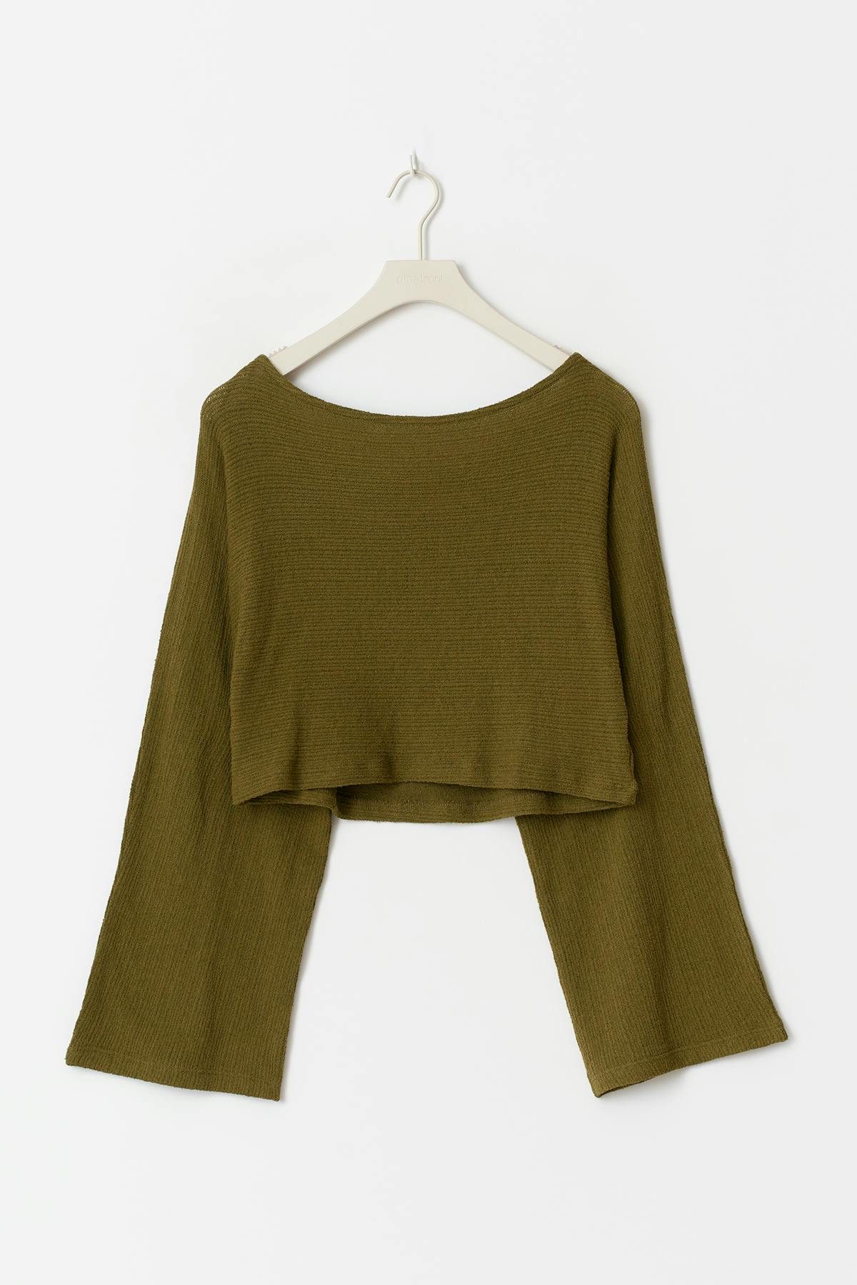 Wide sleeve top