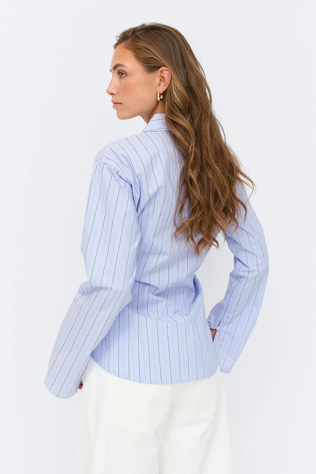 Shaped shirt