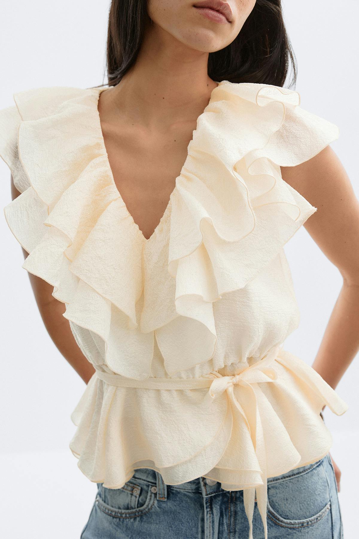 Frill top