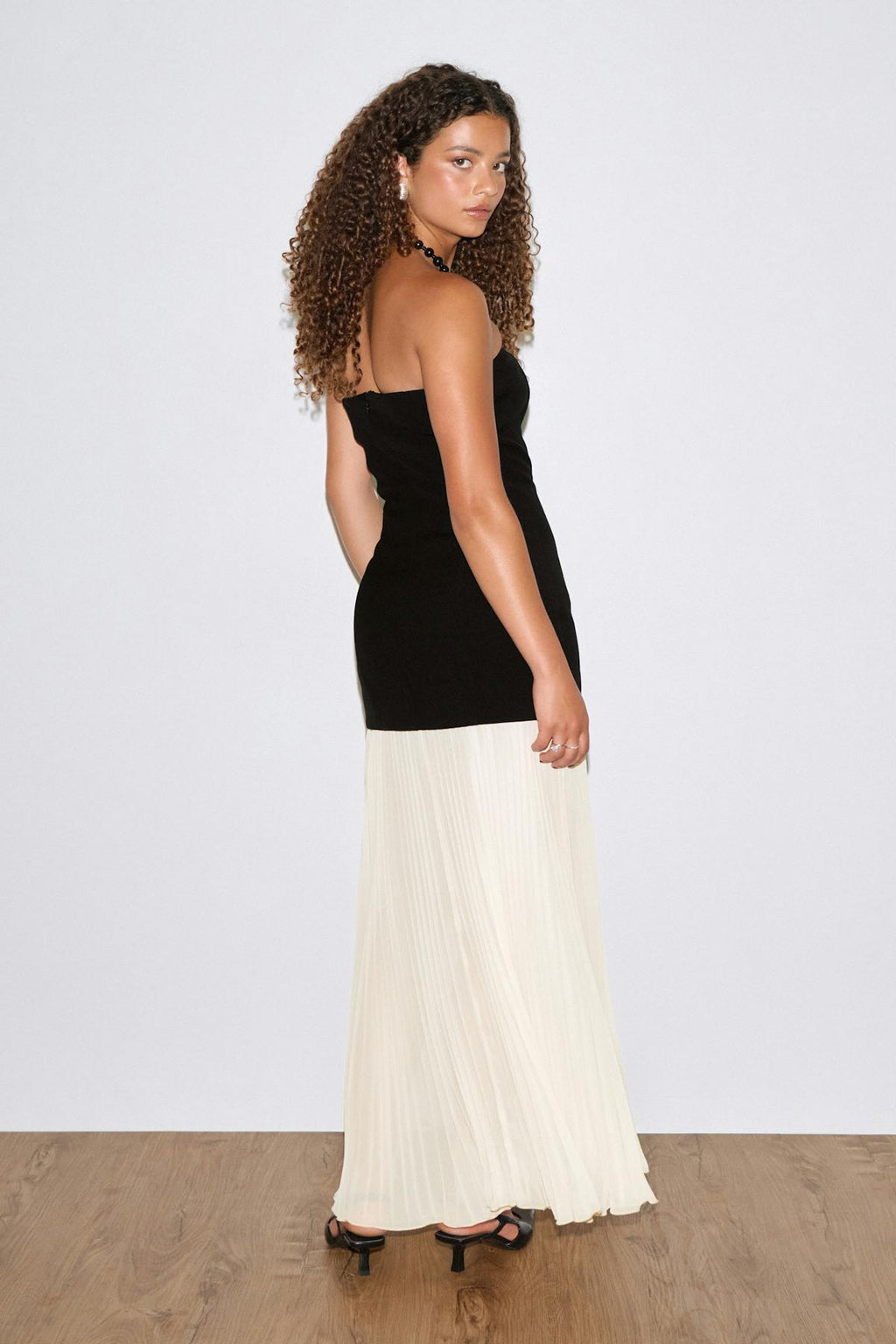 Sleeveless dropped waist dress