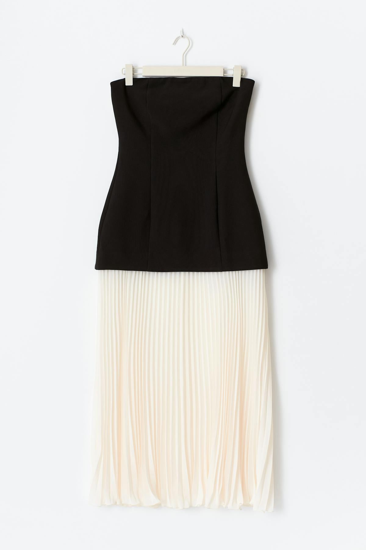 Sleeveless dropped waist dress