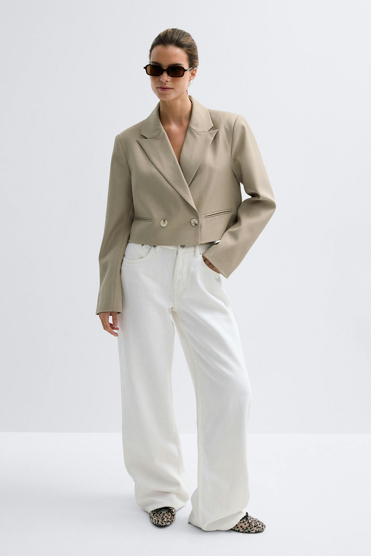 Short double breasted blazer