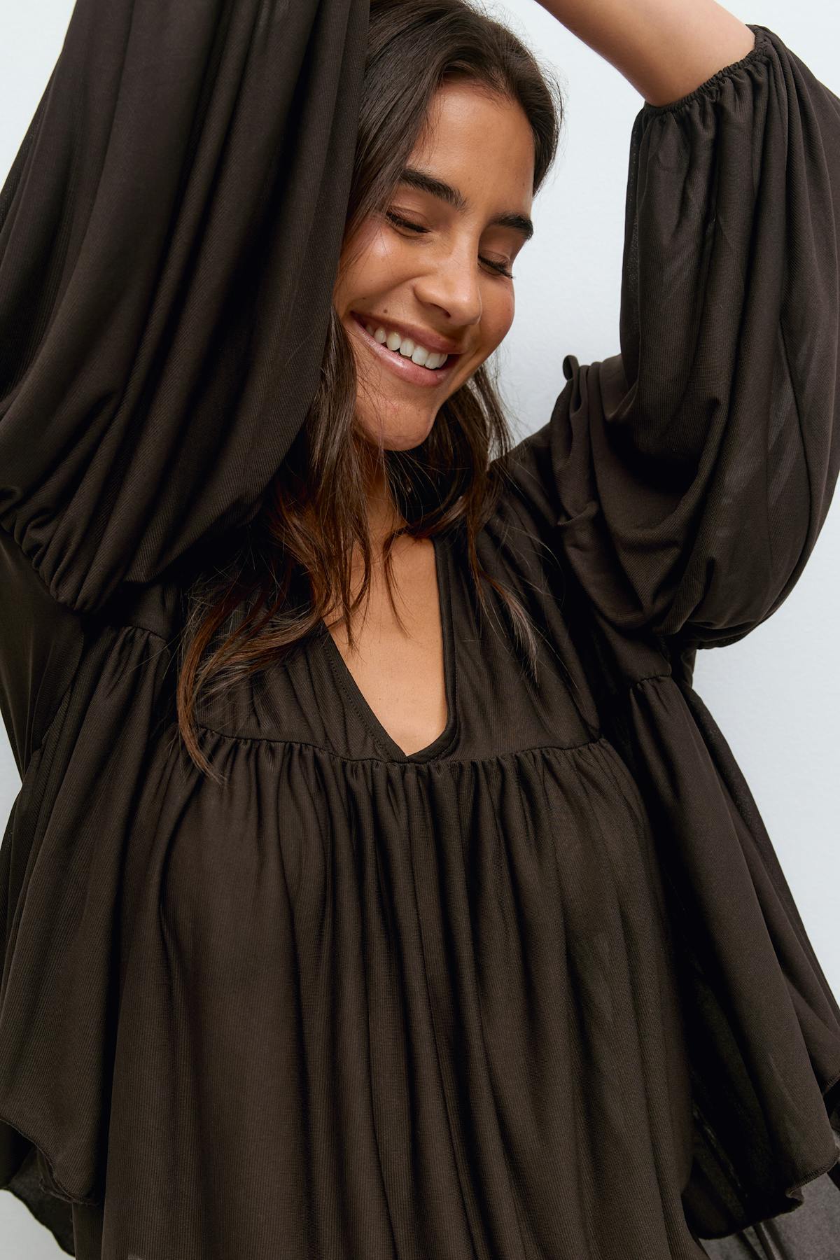 Wide sheer top