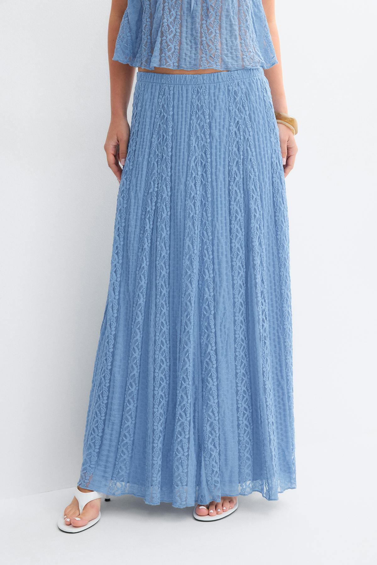Lace maxi skirt
