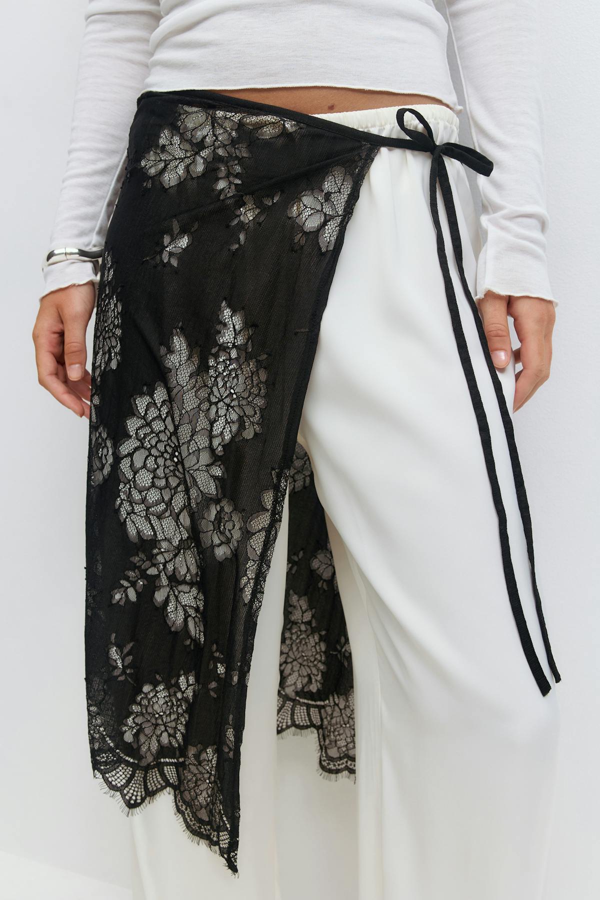Lace apron skirt