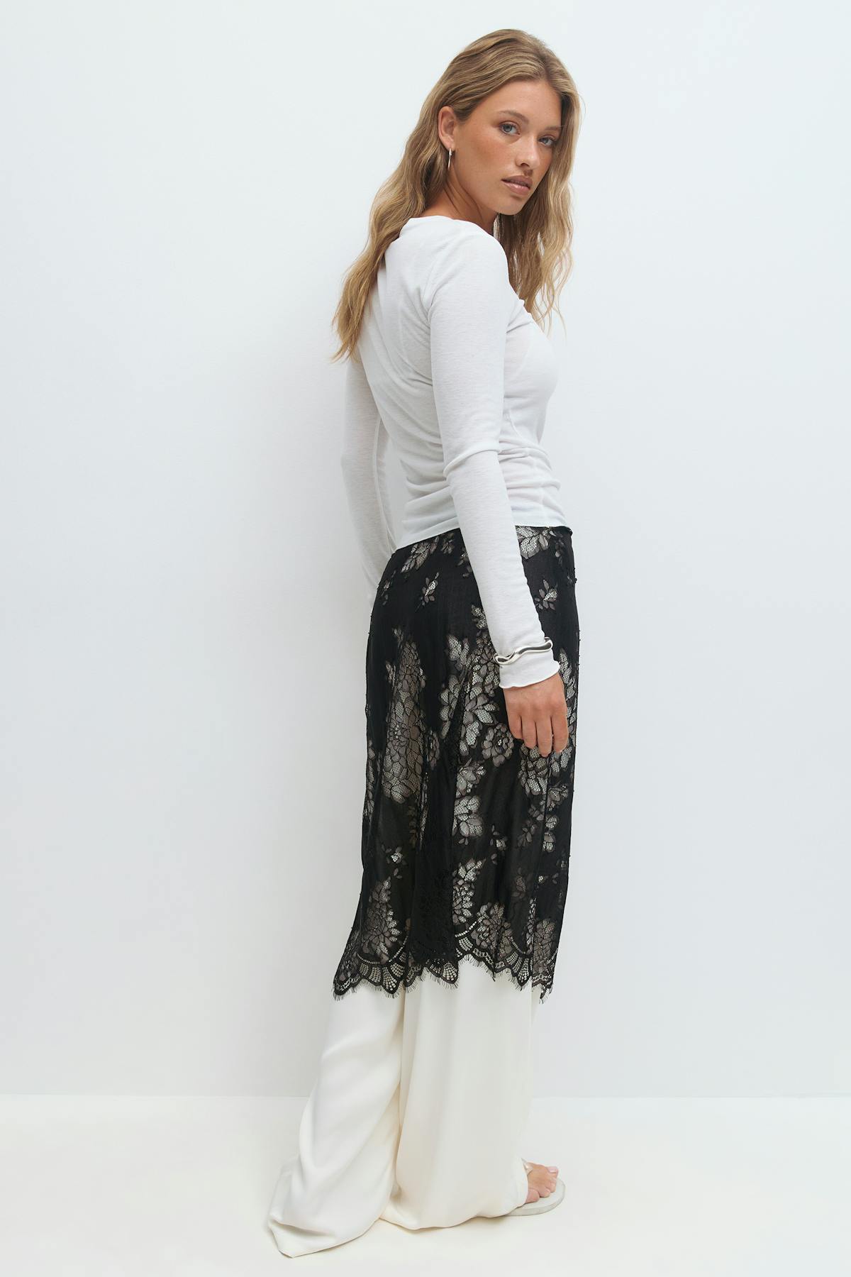 Lace apron skirt