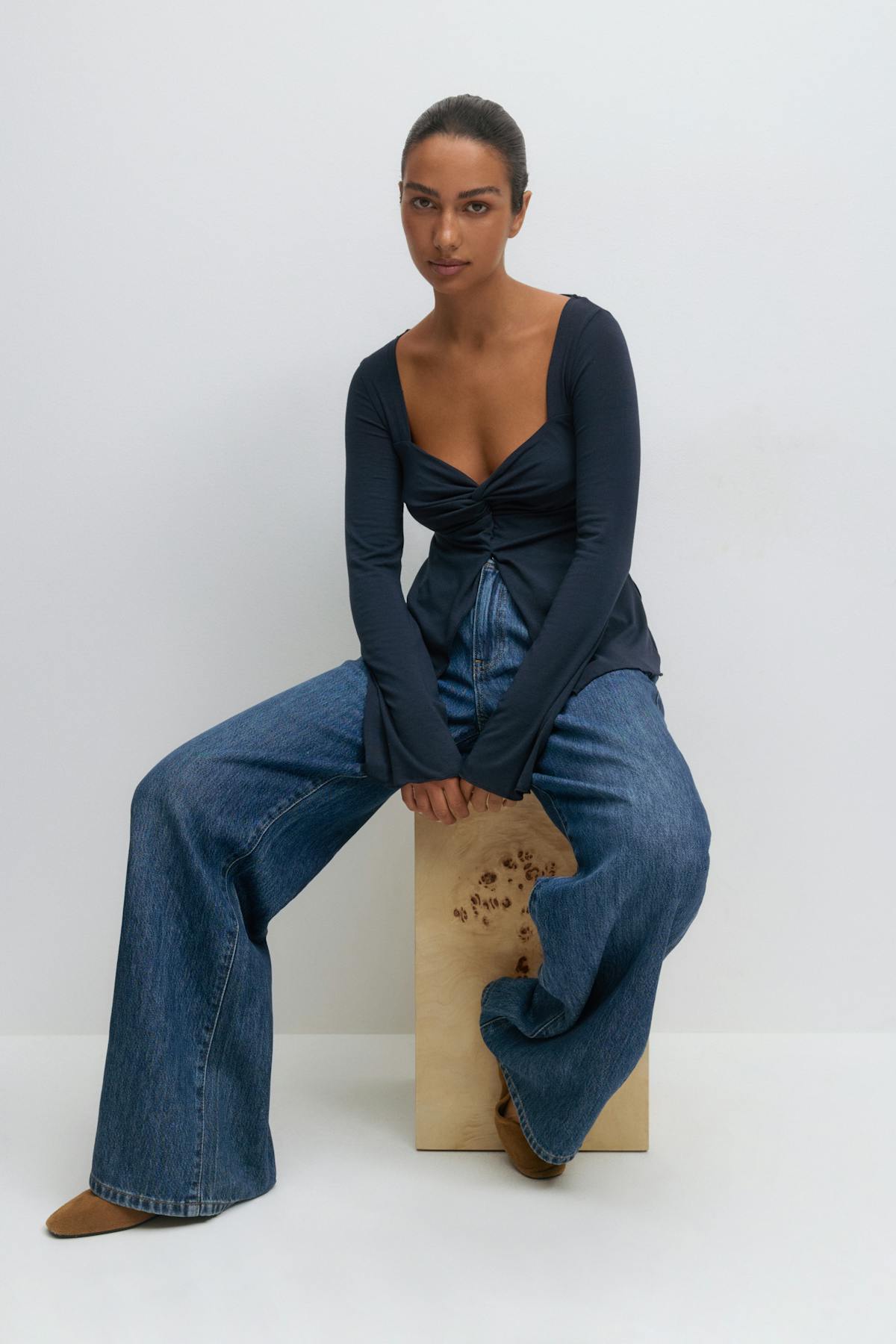 Twisted detail top