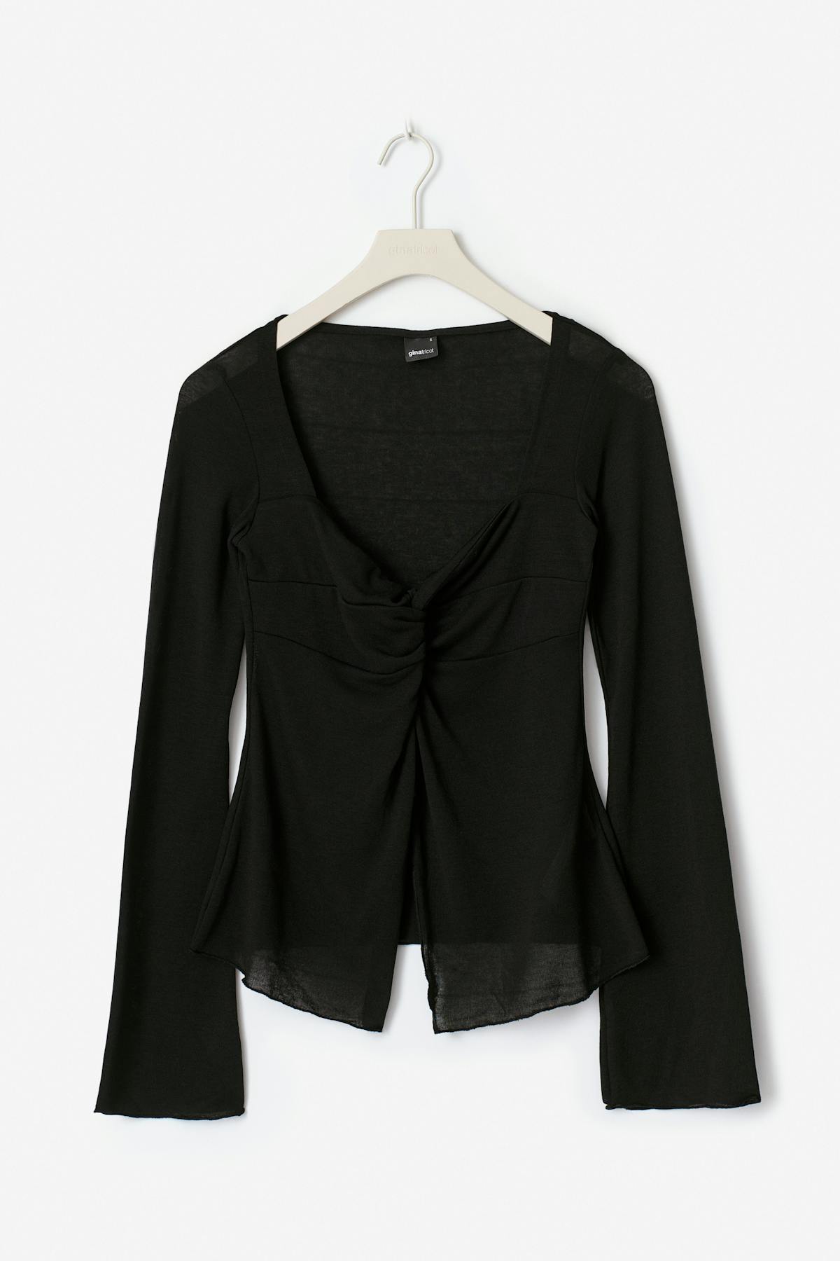 Twisted detail top