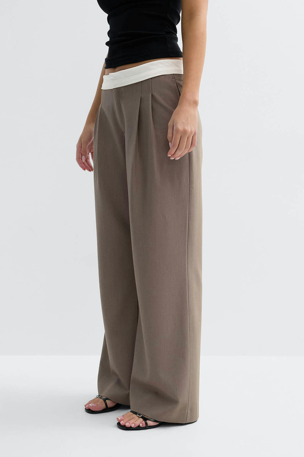 Mid wide pleated trousers