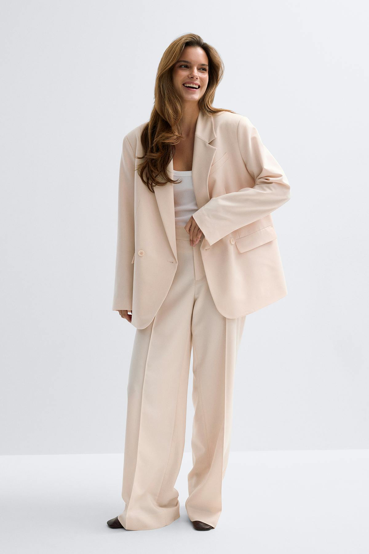 Back high slit blazer