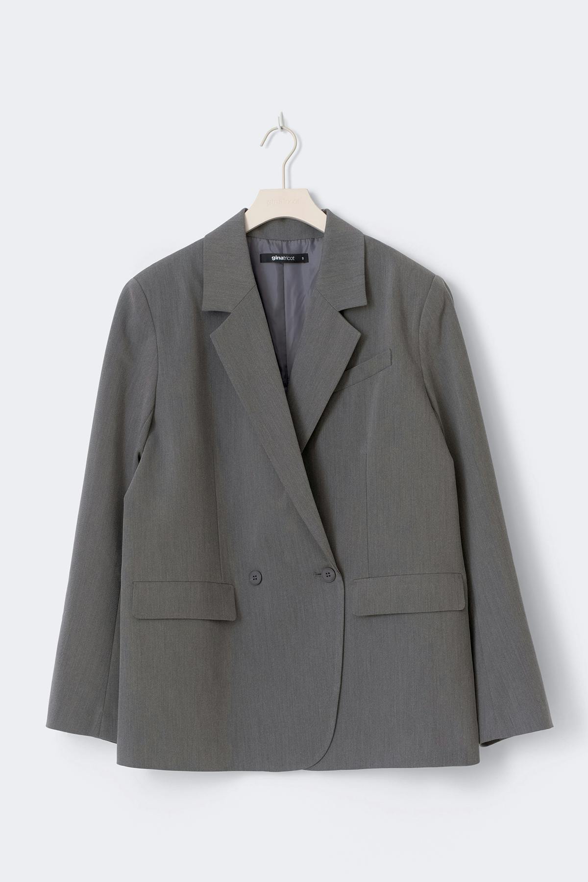Back high slit blazer