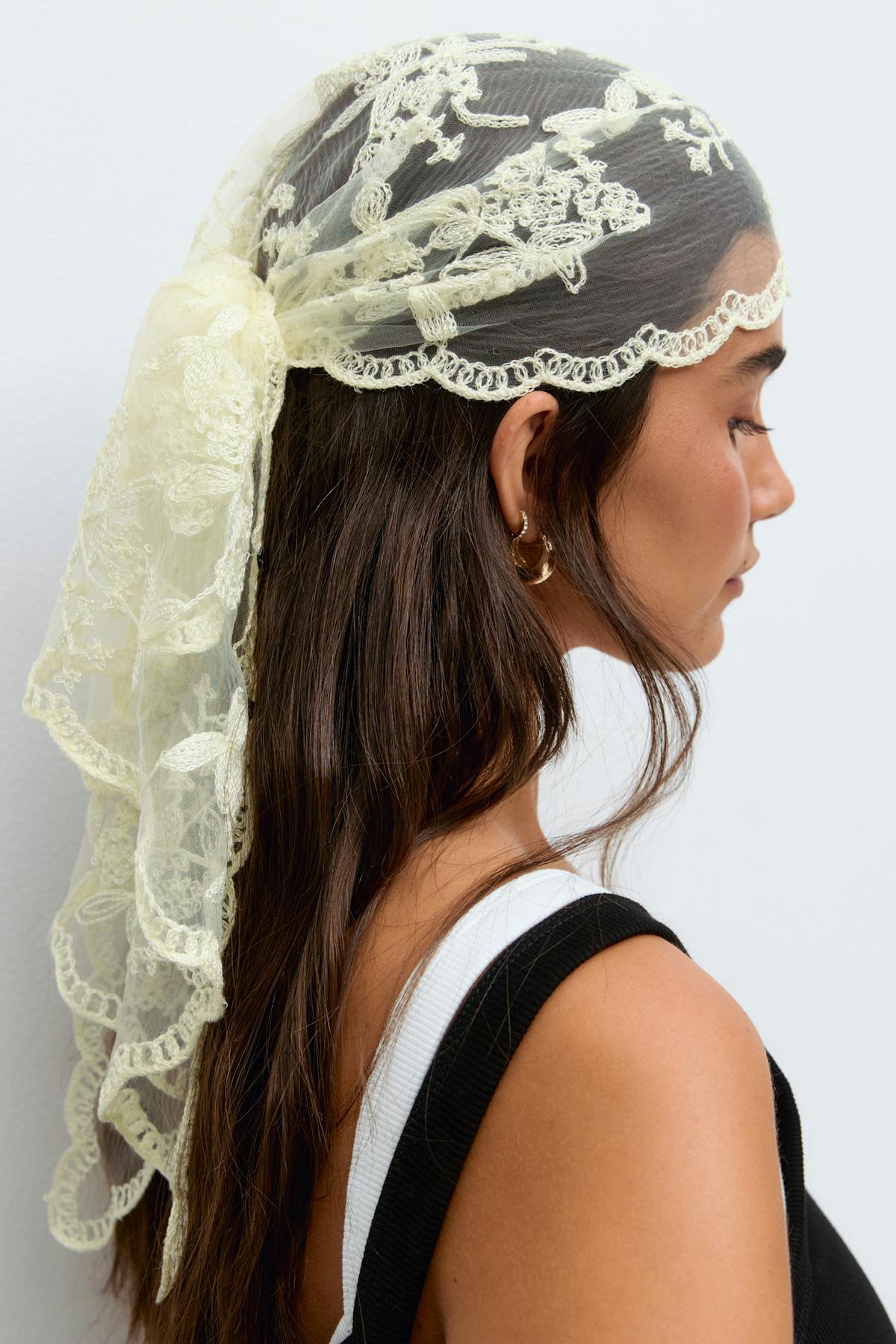 Embroidery lace scarf