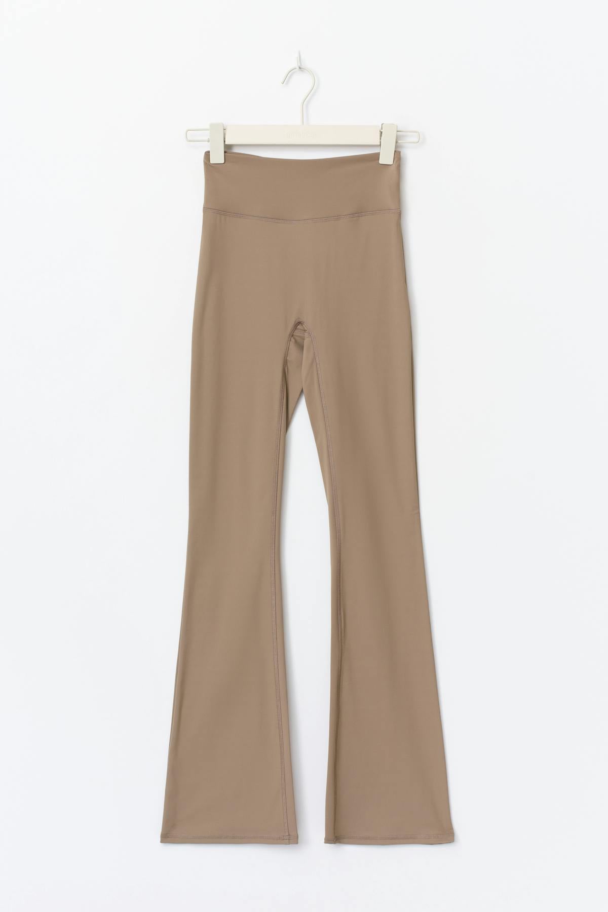 Ruched flare yoga tights