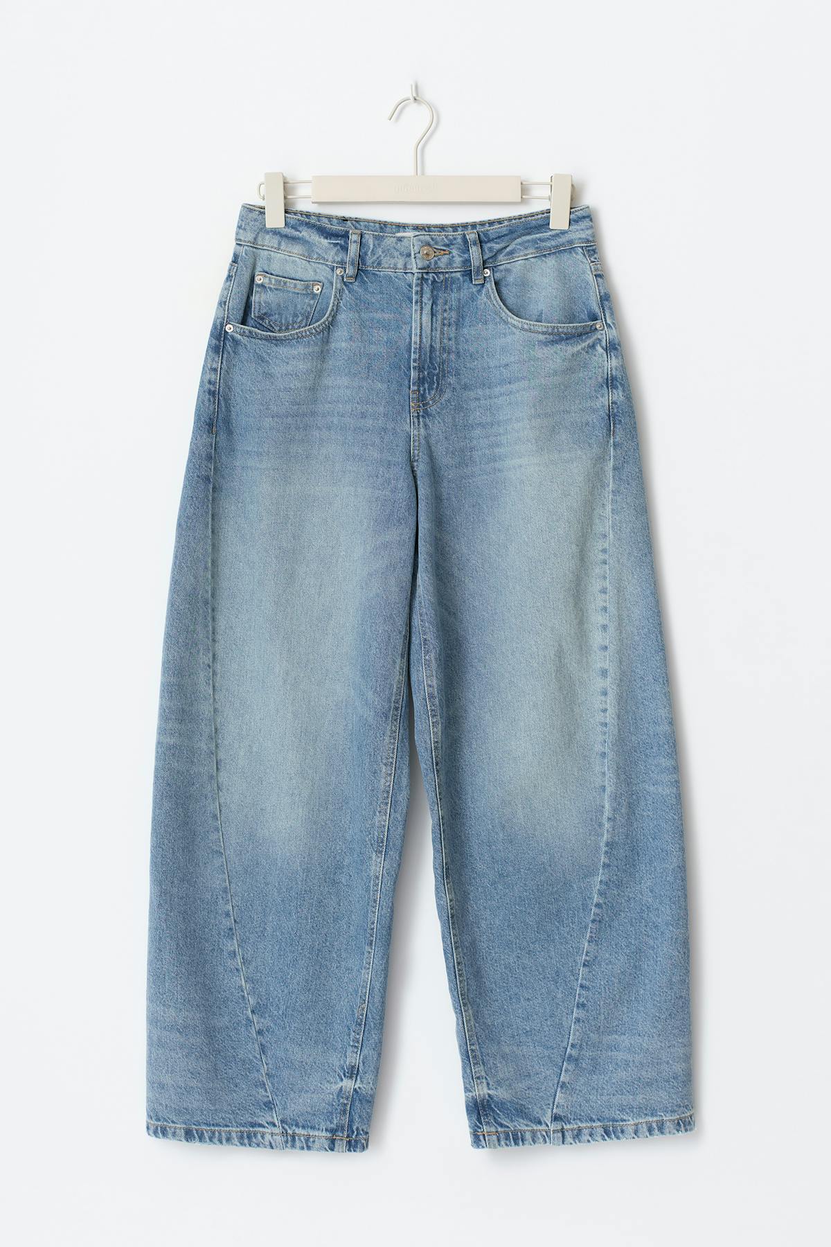 Barrel balloon jeans