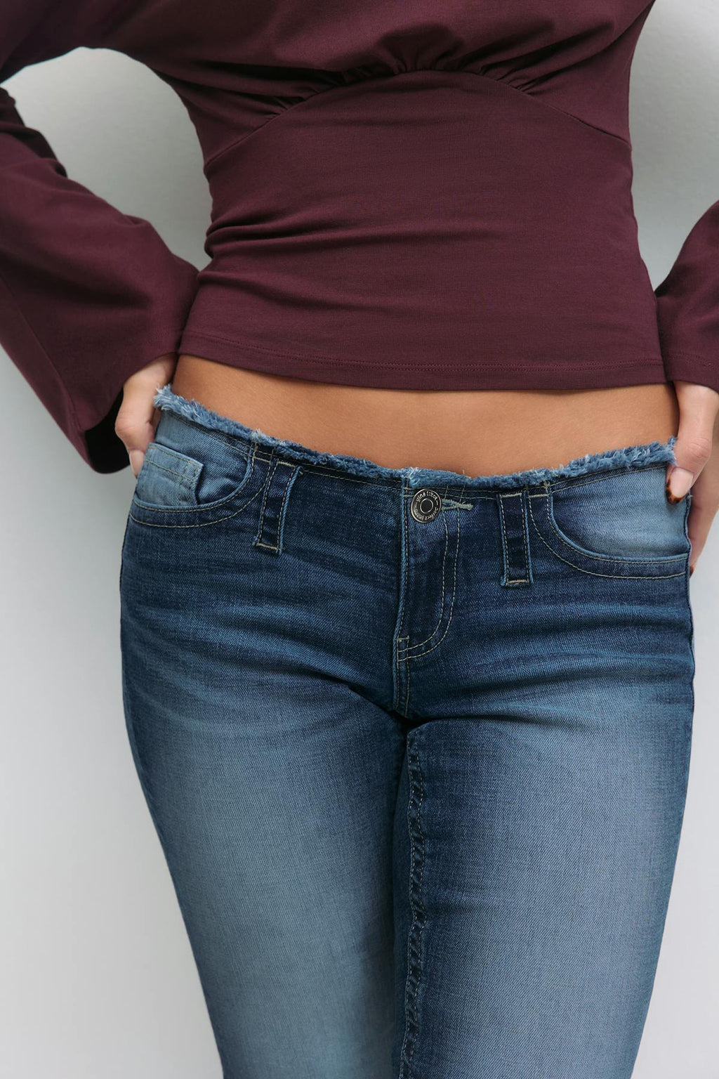14+ x-tra low cut off jeans