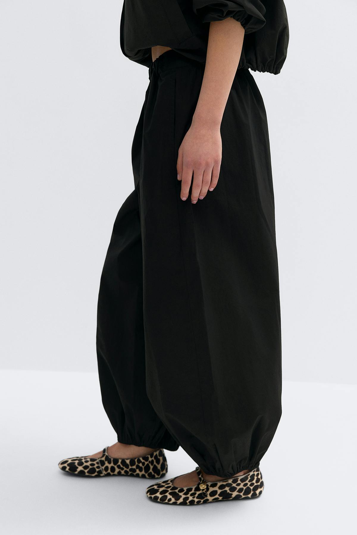 Mid waist balloon trousers