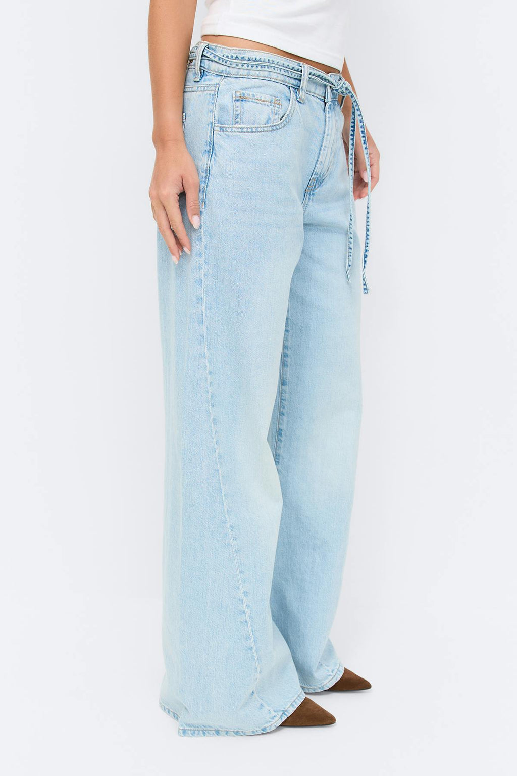 Twisted wide jeans