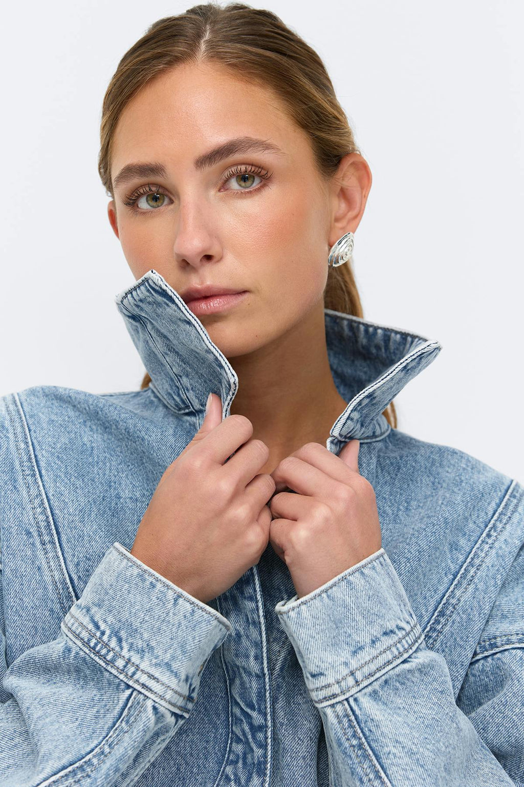 Sculpted denim jacket