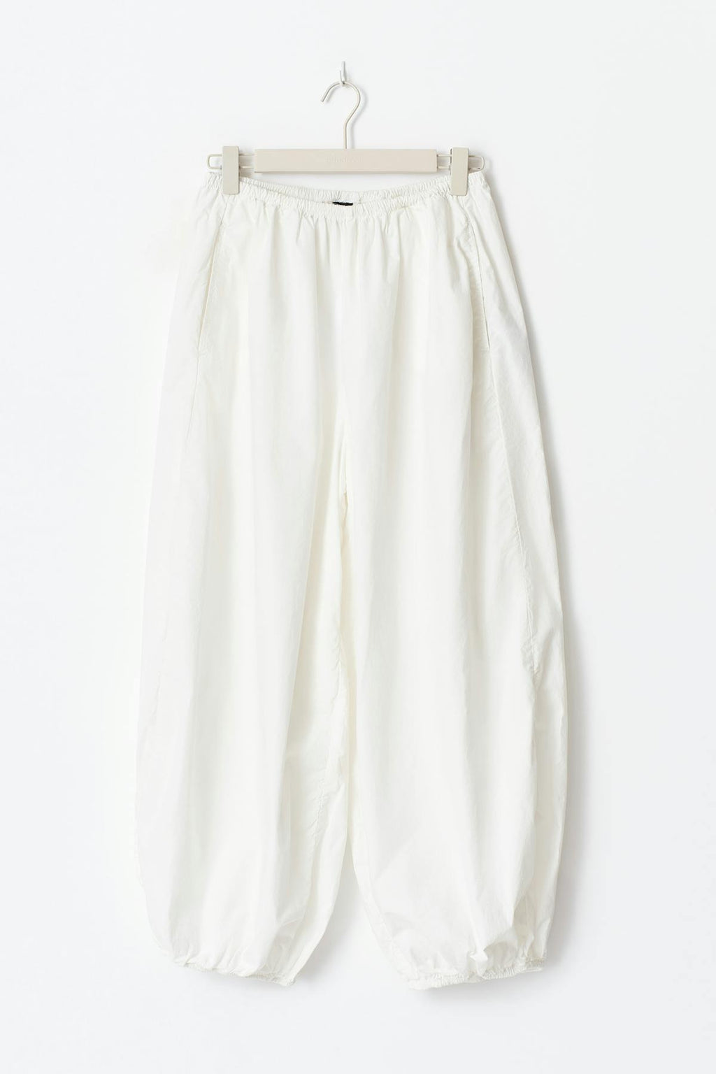 Wide balloon trousers