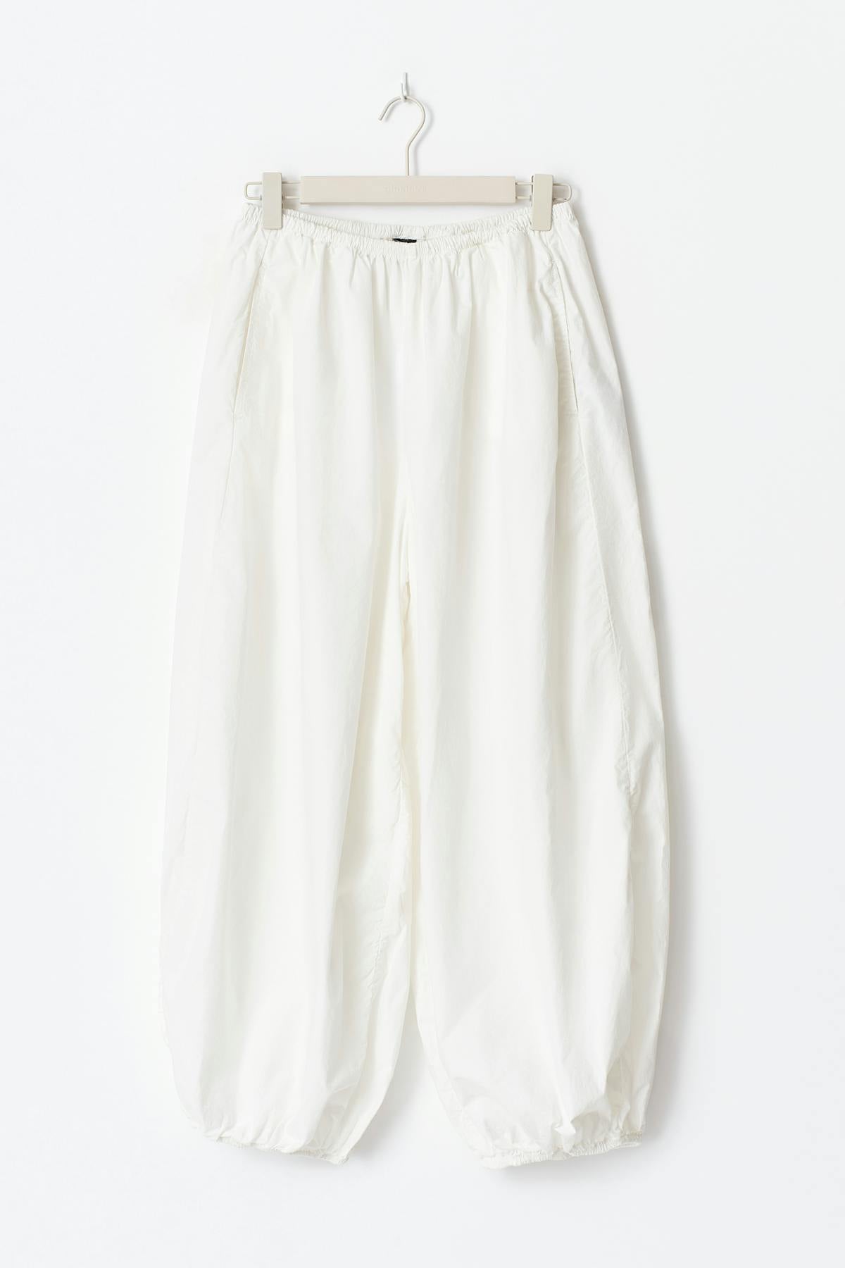 Wide balloon trousers