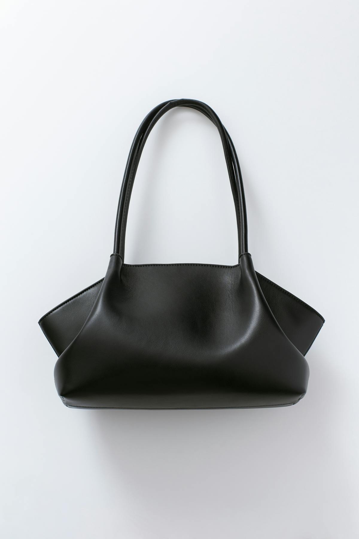 Fold detail shoulder bag