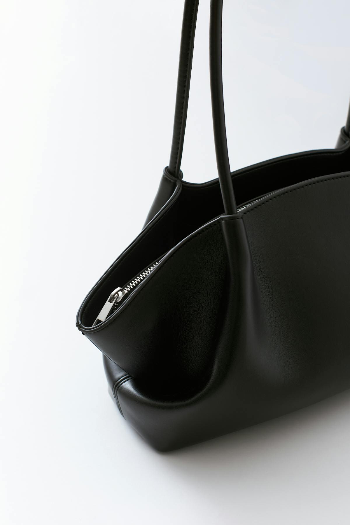 Fold detail shoulder bag