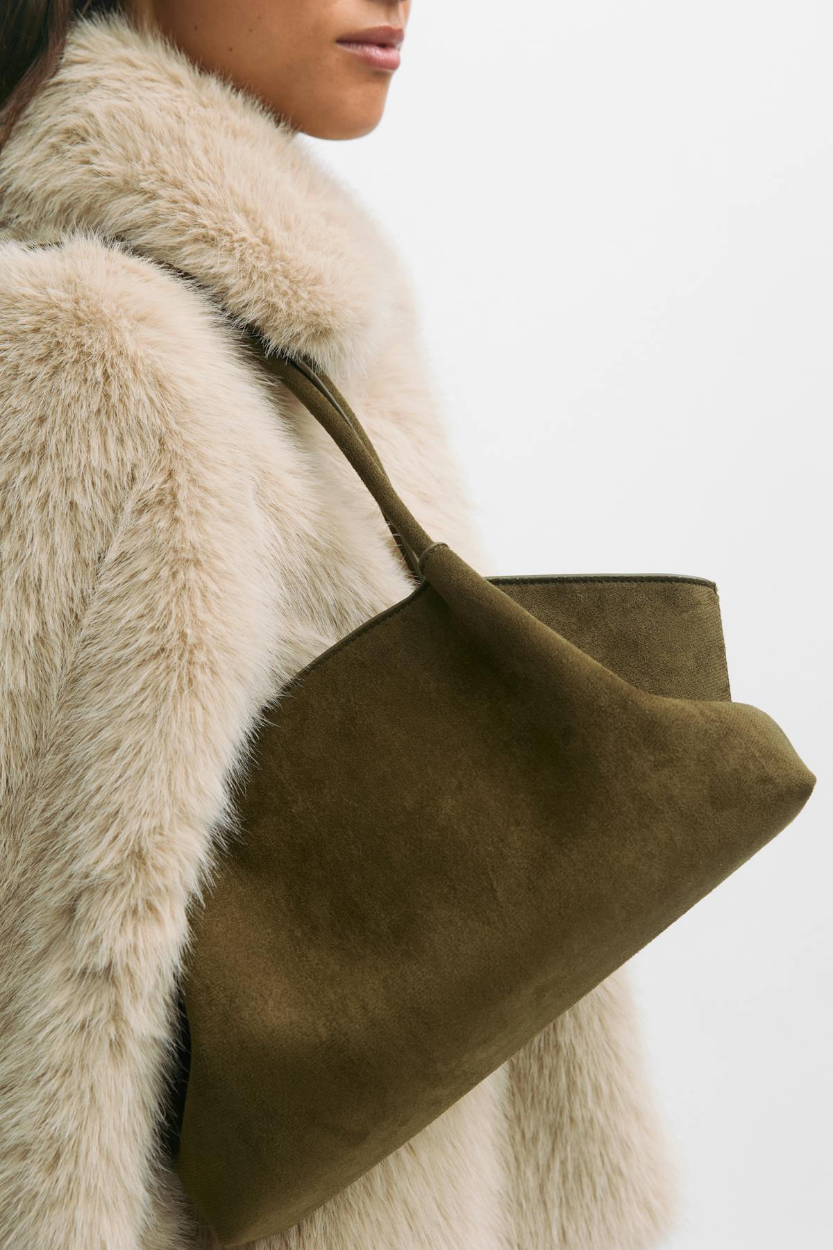 Fold detail shoulder bag