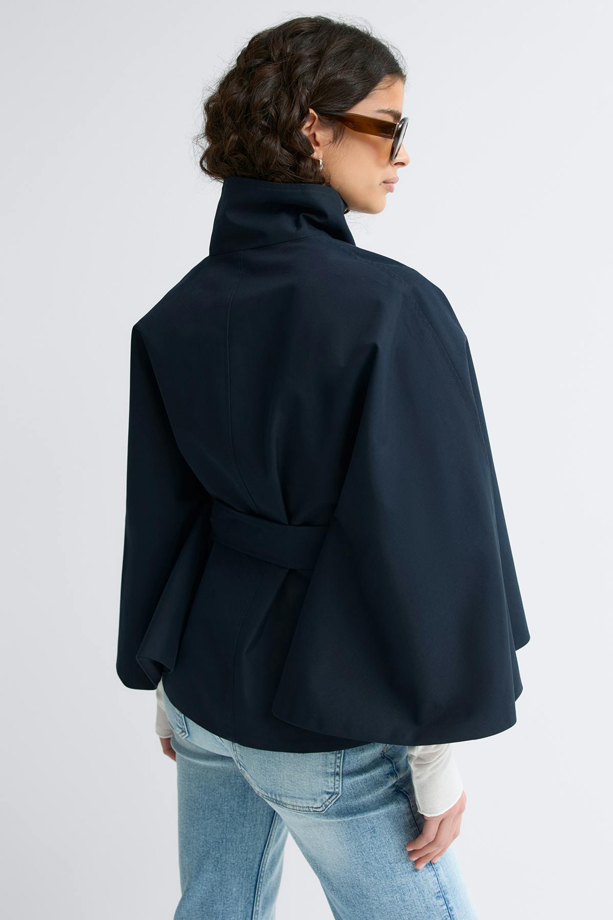 Short cape trench jacket