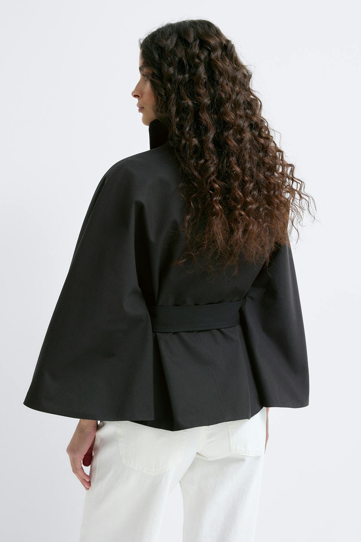 Short cape trench jacket