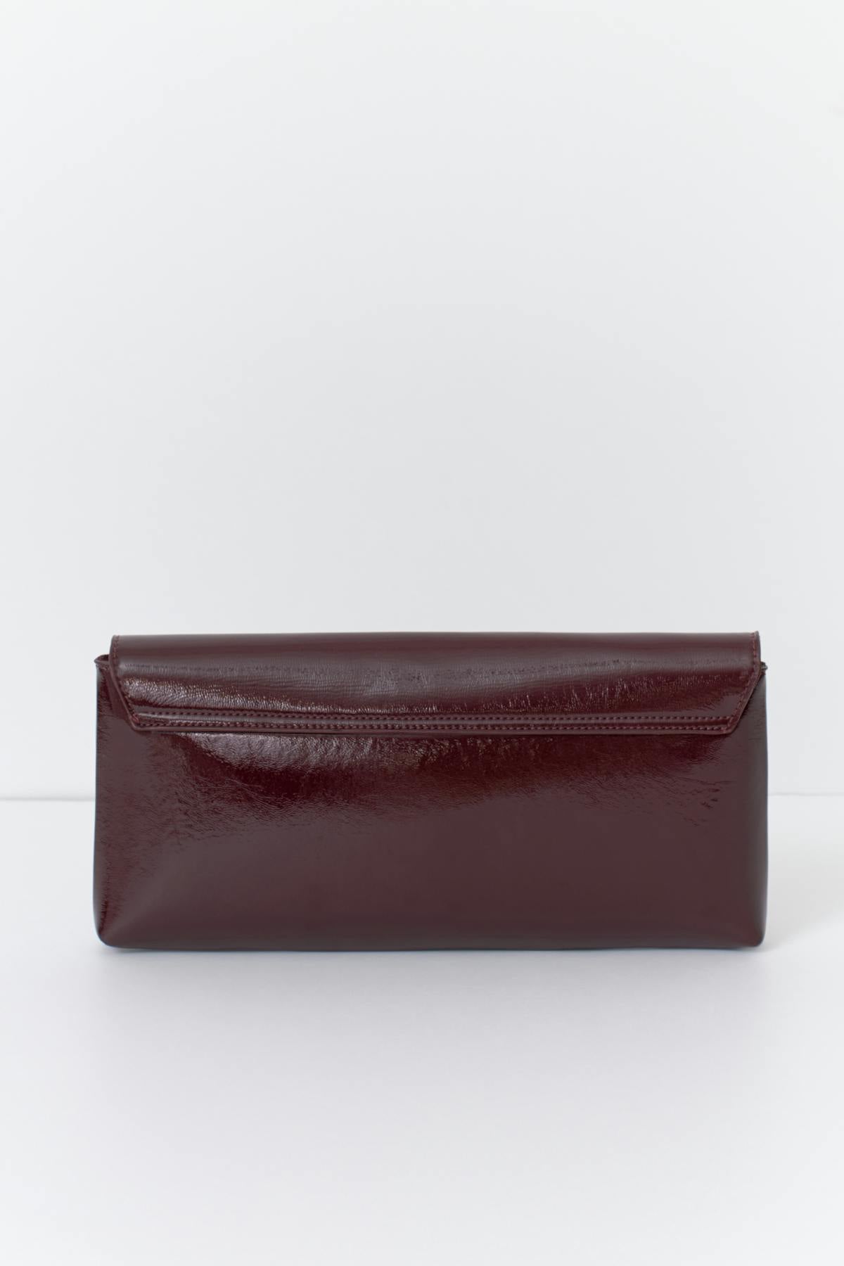 Patent studded clutch