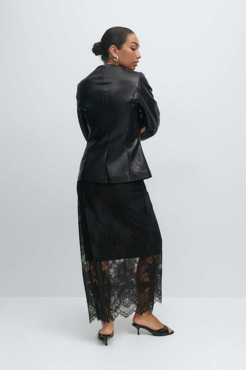 Lace skirt