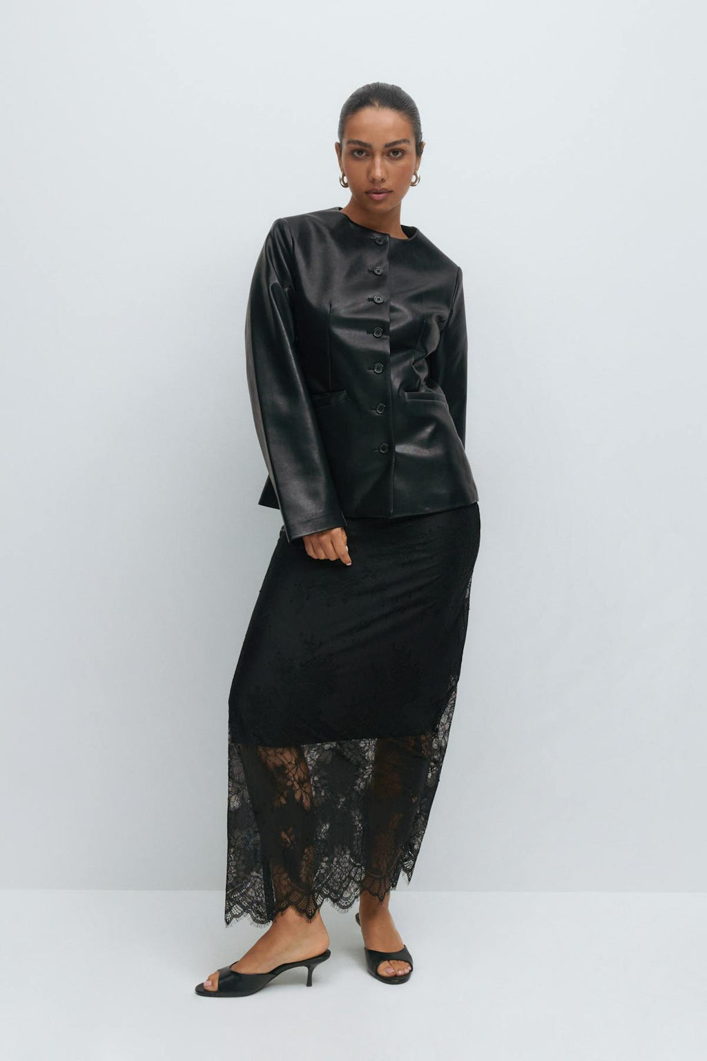 Lace skirt