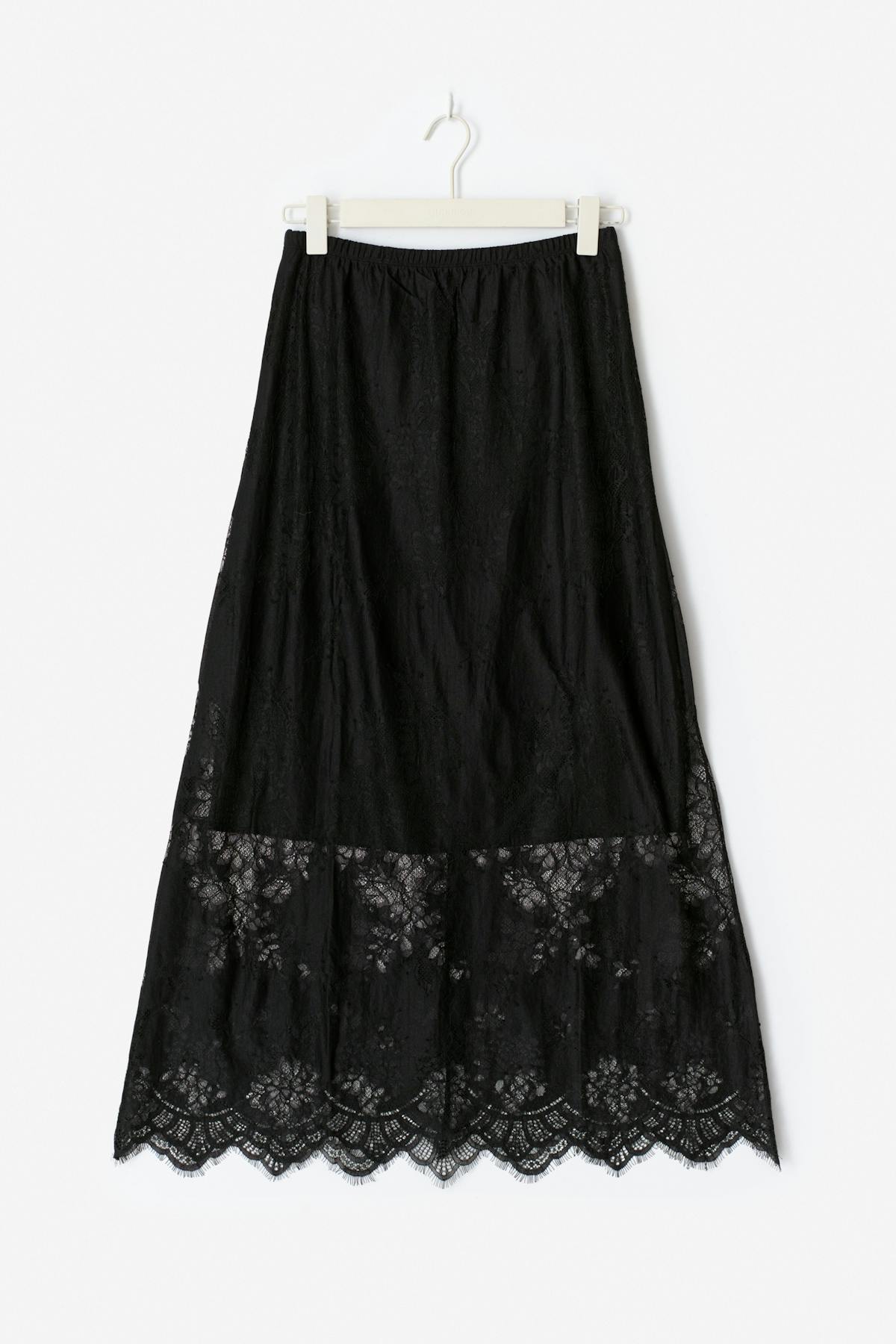 Lace skirt