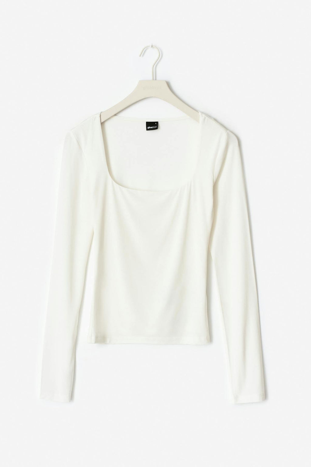 Scoop neck top