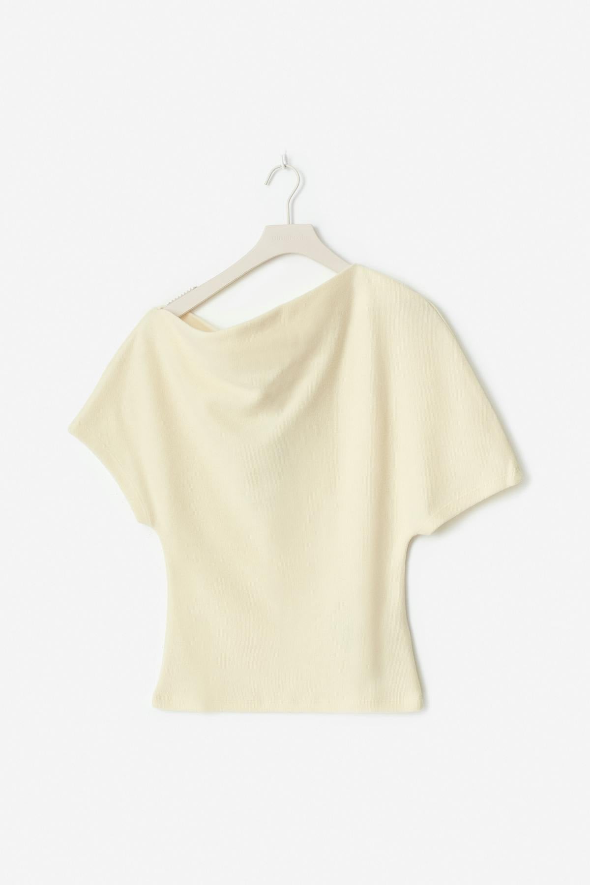 Soft asymmetric top