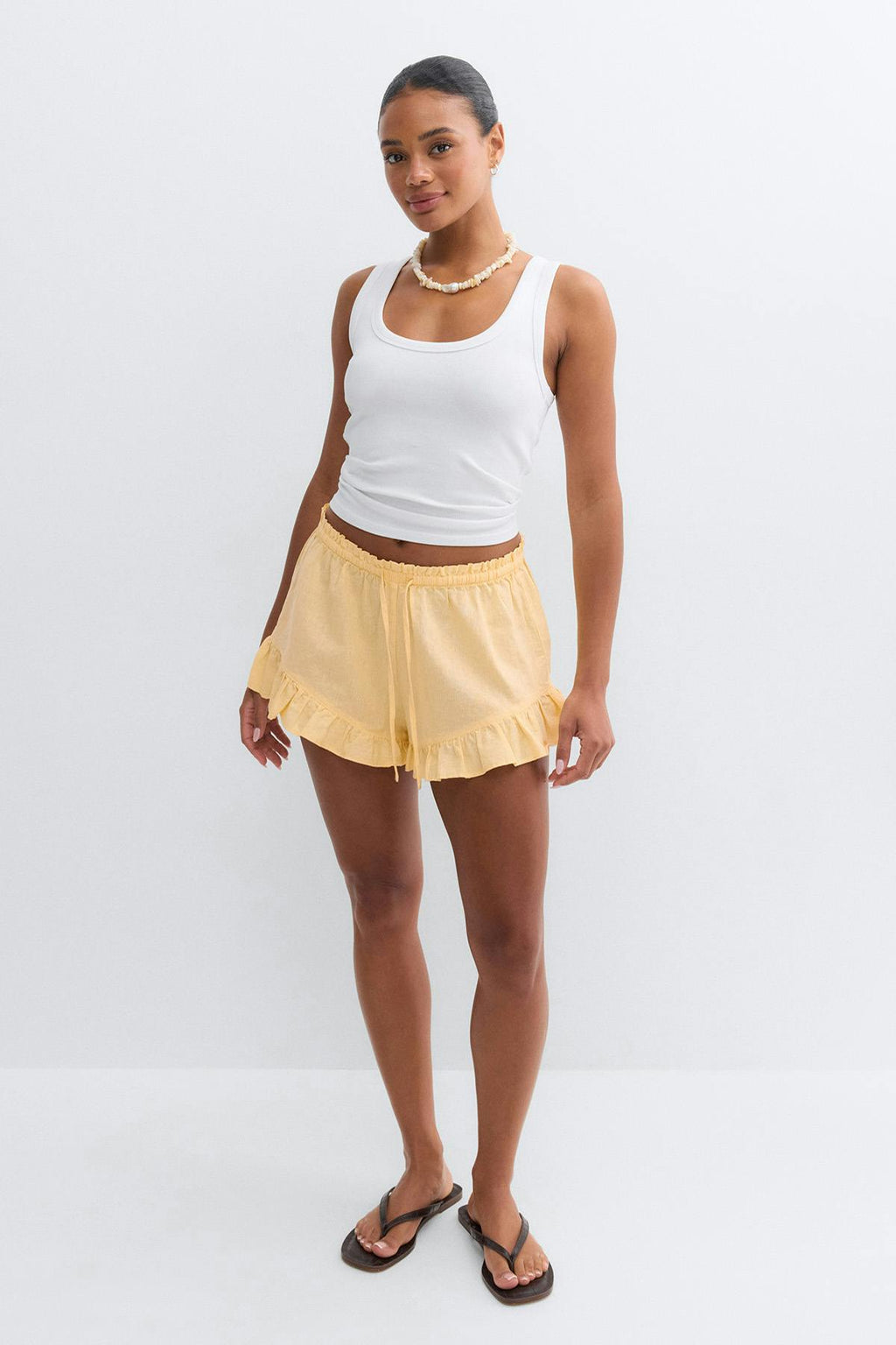 Linen blend frill shorts