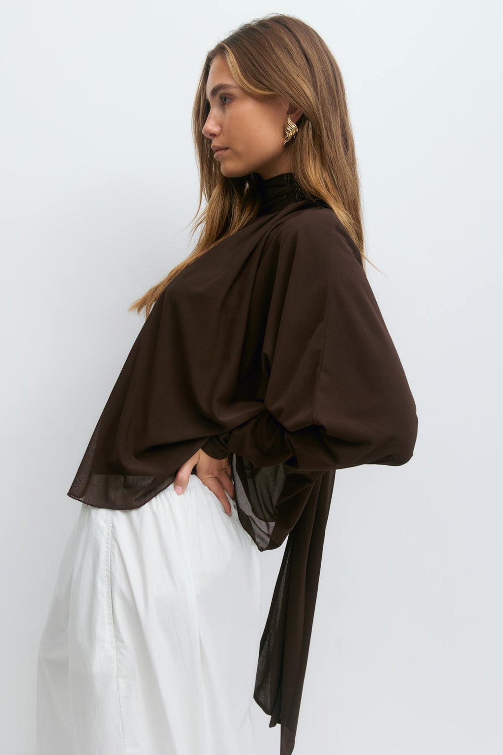 Tie detail top