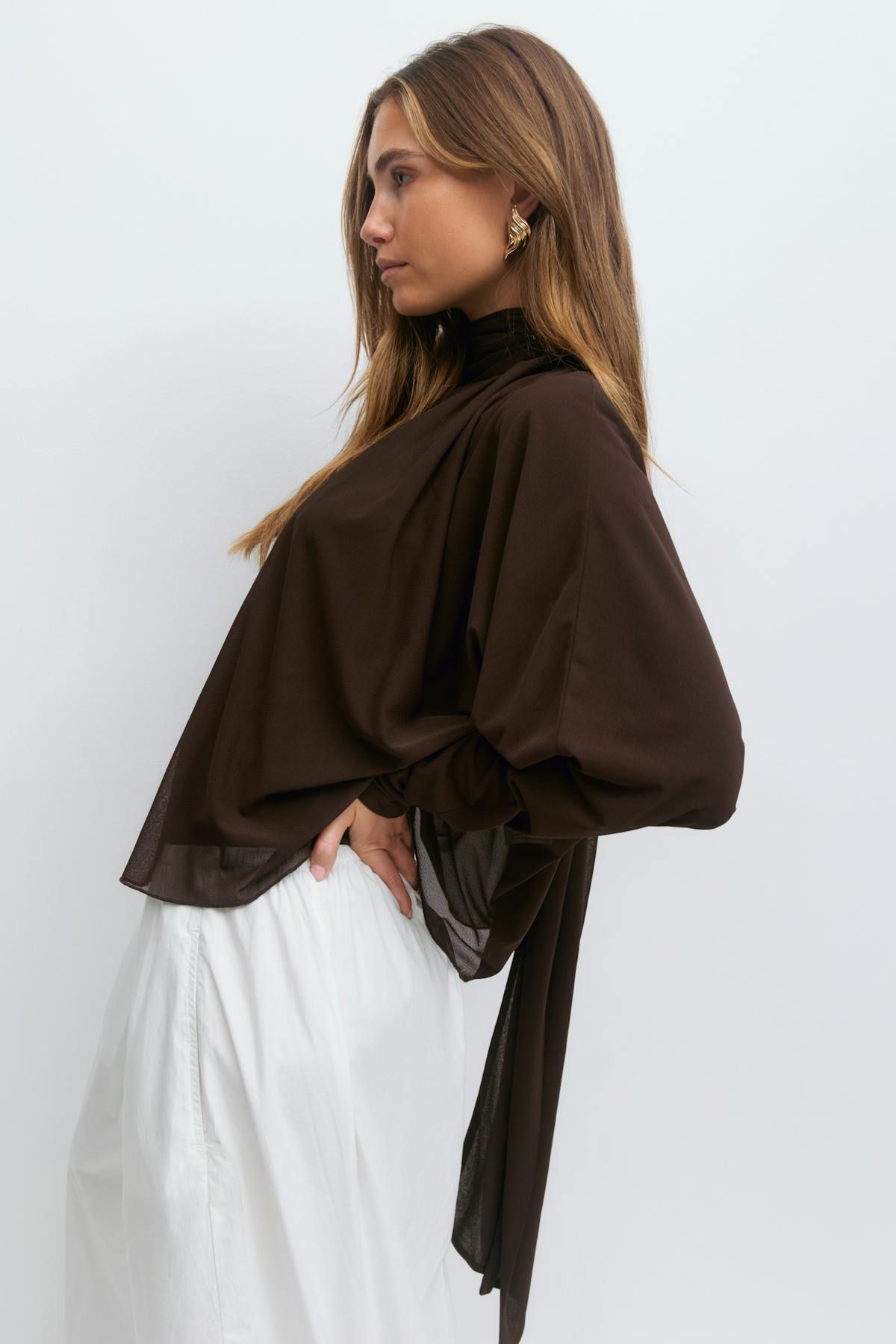 Tie detail top