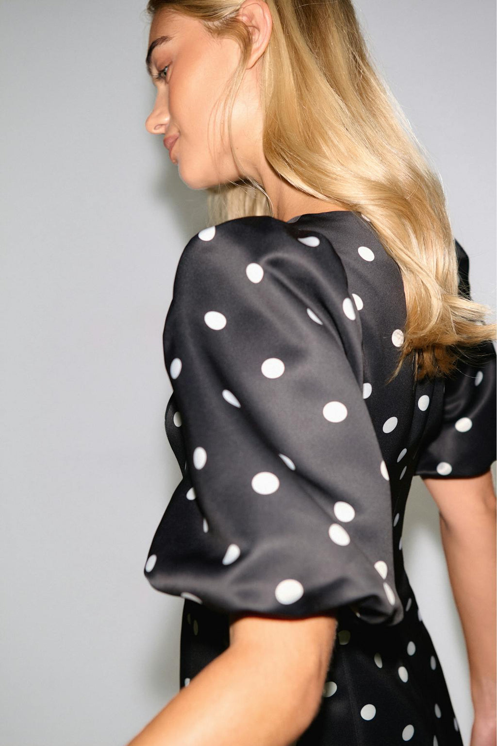 Puff sleeve mini dress