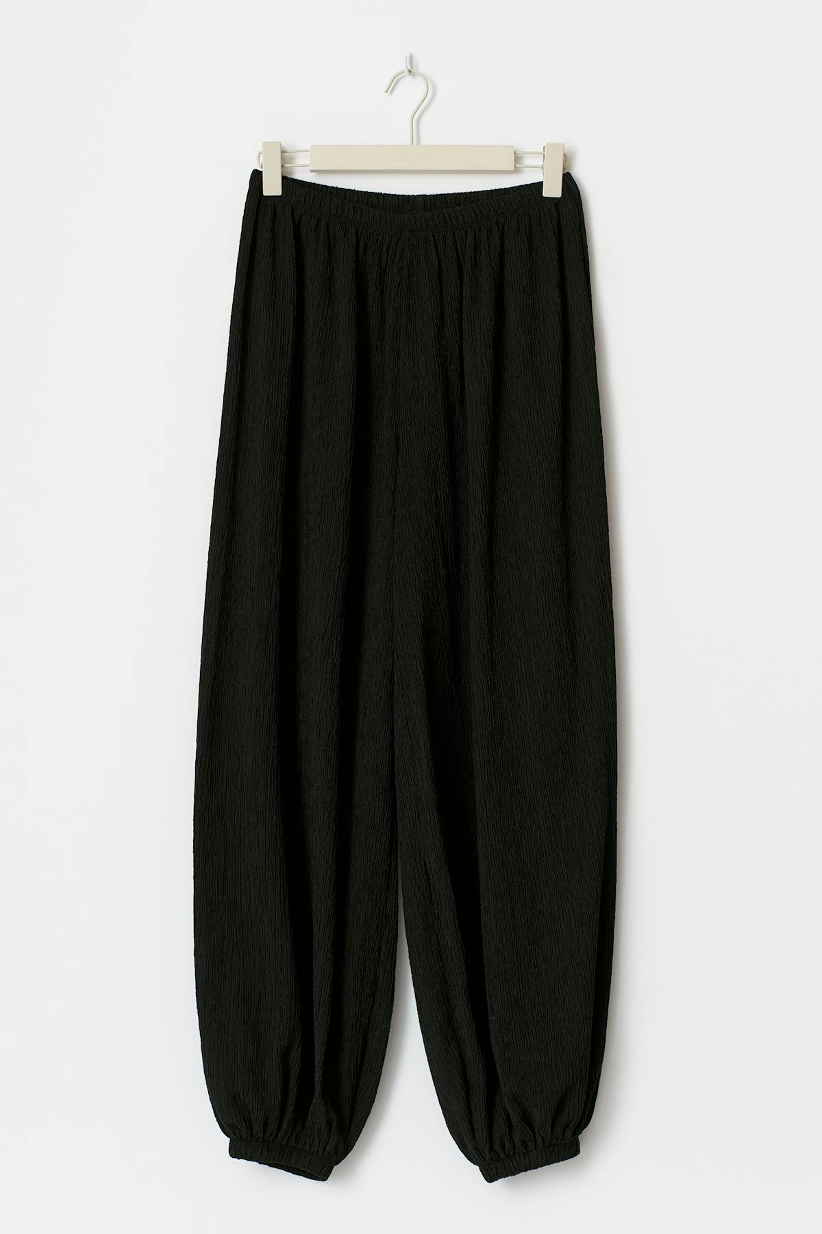 Balloon trousers