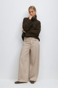 Barrel balloon jeans