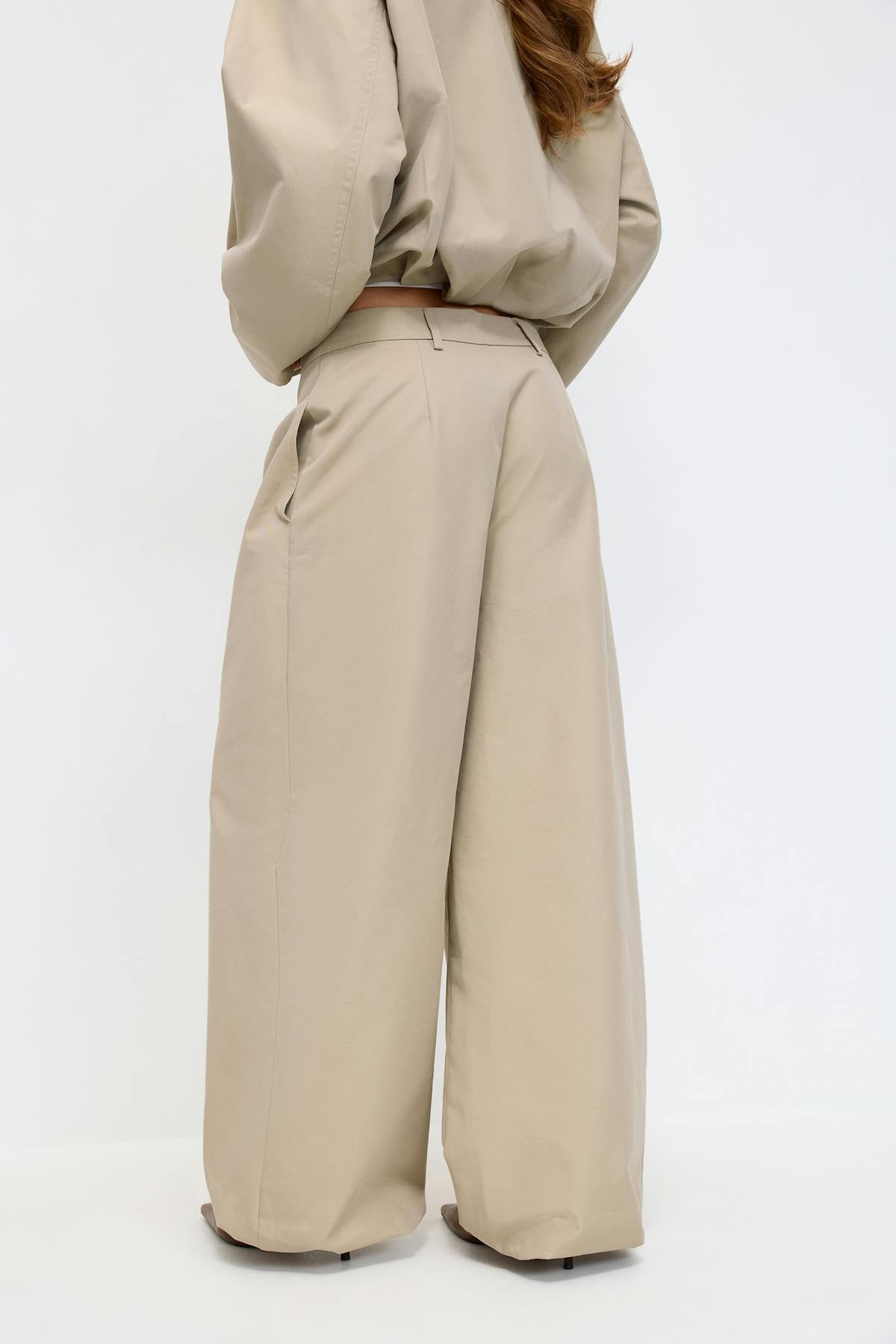 Wide balloon cotton trousers