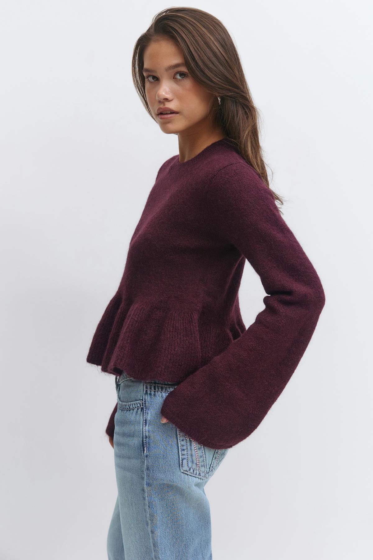Y knitted peplum sweater