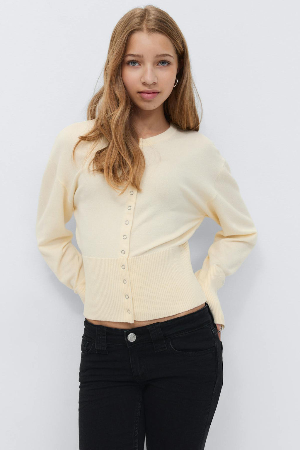 Y shaped knitted cardigan
