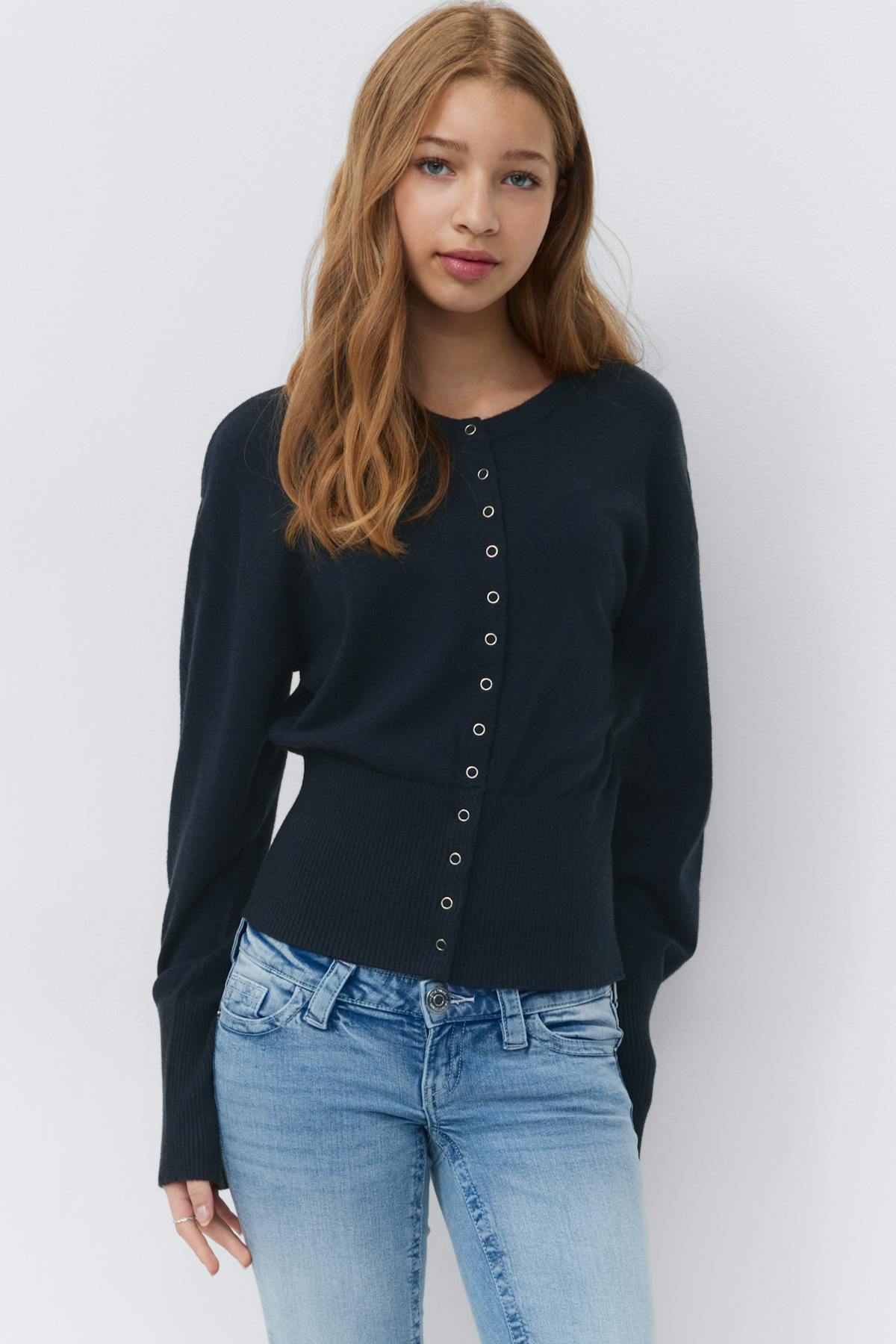 Y shaped knitted cardigan