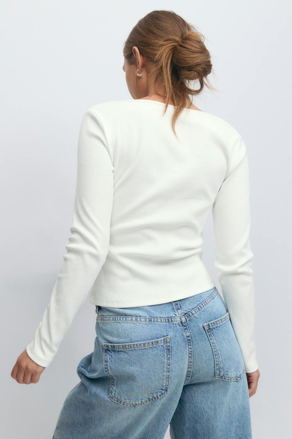 Lacing top